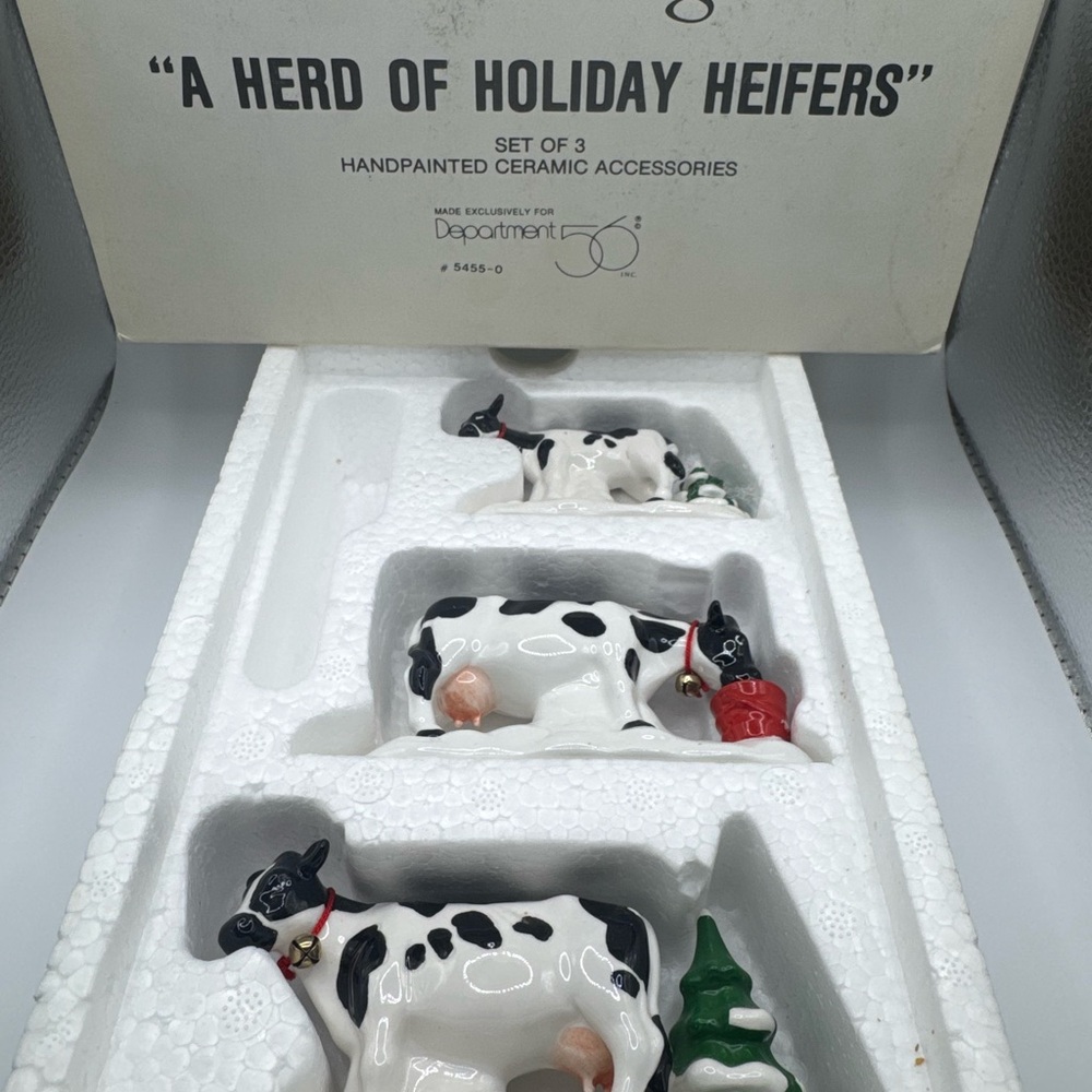 Department 56 Holiday Heifers Ceramic Set